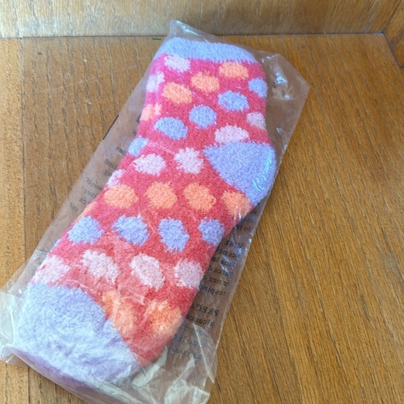 Mary Kay socks🧦 - Picture 2 of 3